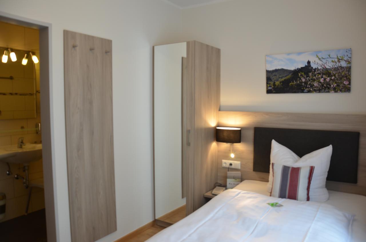 Flair Hotel Am Rosenhuegel - Garni Кохем Екстериор снимка