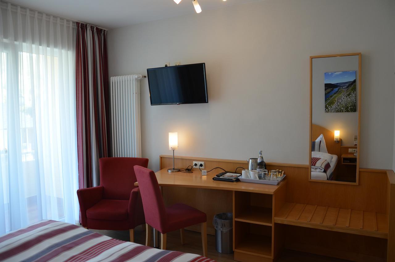 Flair Hotel Am Rosenhuegel - Garni Кохем Екстериор снимка